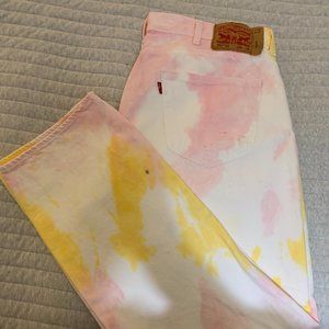 LEVI, STRAUSS AND CO